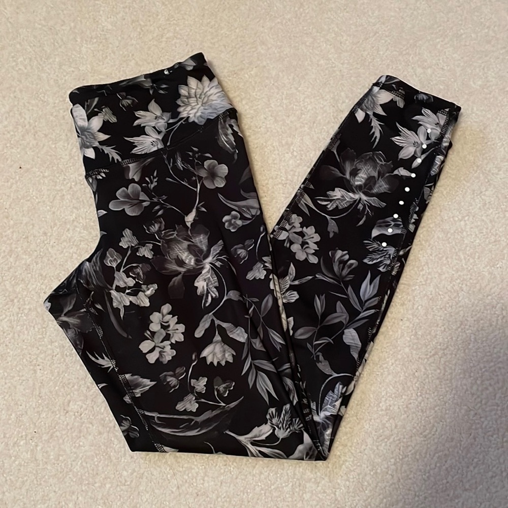 Old Navy floral leggings